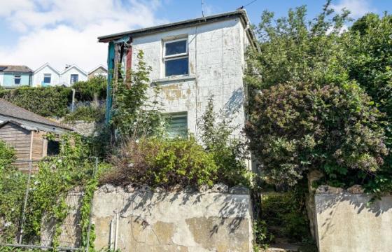 The property requires a program of refurbishment in Ventnor photo