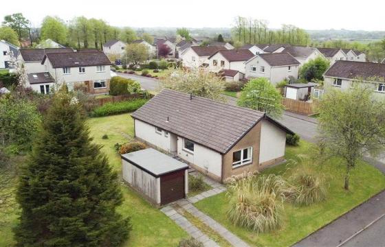 Property for modernisation in Beith photo