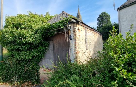 Renovation for sale in Risca photo