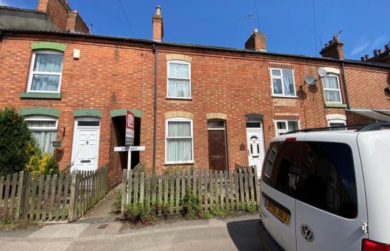 Property for modernisation in Enderby photo