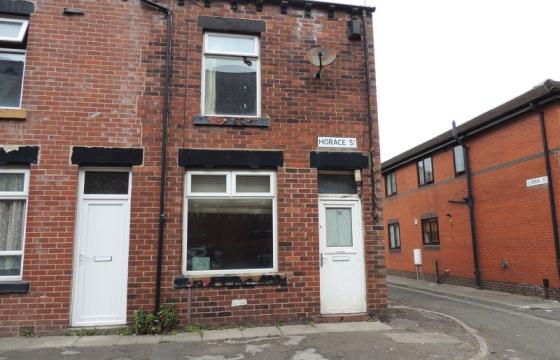 End terraced for modernisation in Bolton photo