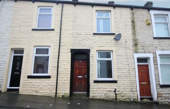 Property for improvement in Burnley photo
