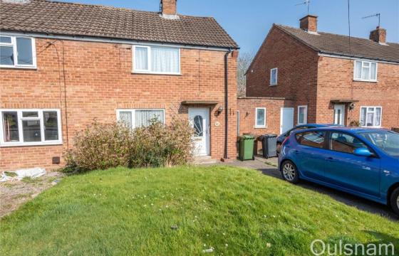 Property for modernisation in Bromsgrove photo