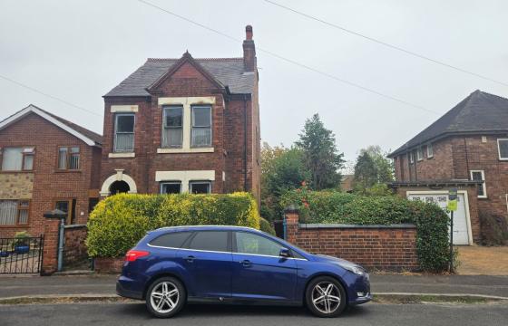 Detached house of two storey in need of modernisation in Long Eaton photo