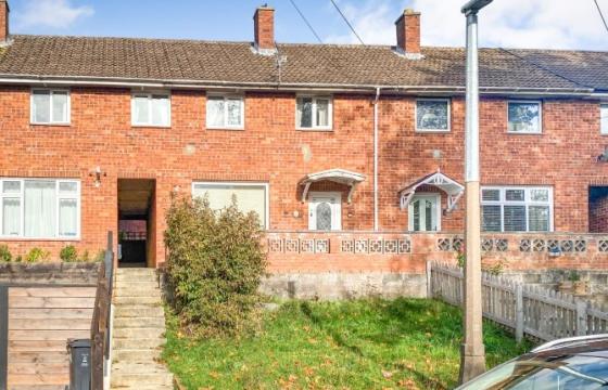 The property requires a program of refurbishment in Swindon photo