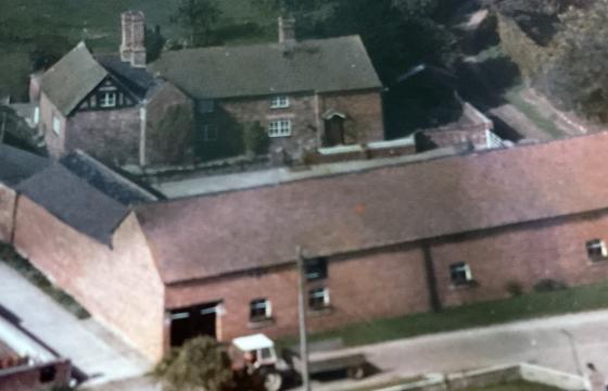 House + Plot for sale in Lyneal photo