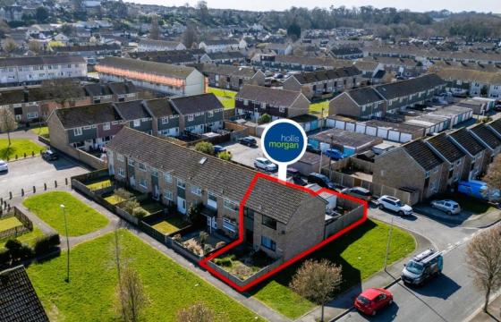 The property would benefit from updating in Weston-Super-Mare photo