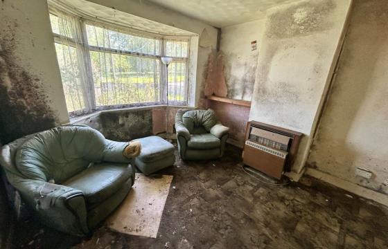 Bungalow in need of full renovation in Weymouth photo