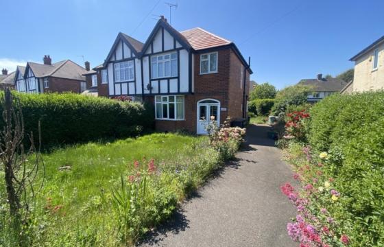 Property in need of general modernisation in Beeston photo