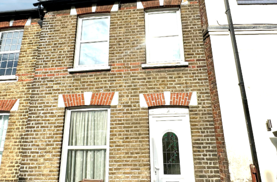 A Terrace House requiring modernisation in Sutton photo