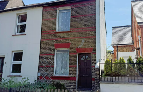 House In Need Of Modernisation in Orpington photo
