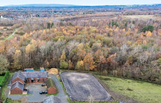 Land for sale in Leigh photo