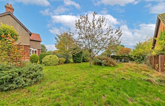 A single building plot in Biggleswade photo