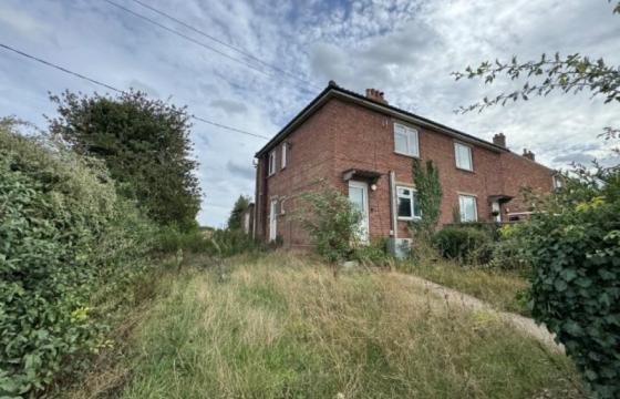 This semi-detached house requires full modernisation in Thetford photo