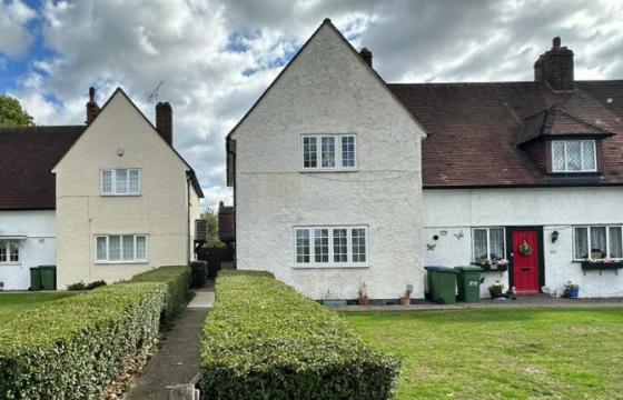 End of Terrace House requires a program of refurbishment in Eltham photo