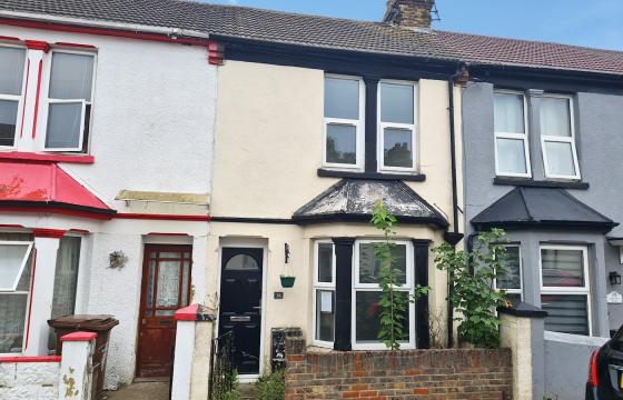 Property for updating in Gillingham photo