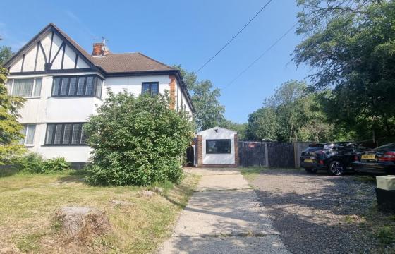 A vacant freehold semi-detached house for refurbishment in Basildon photo