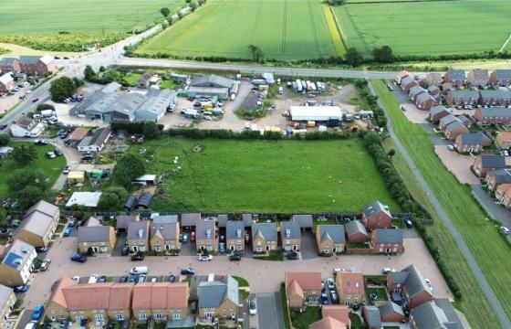 Land for sale in Leighton Buzzard photo