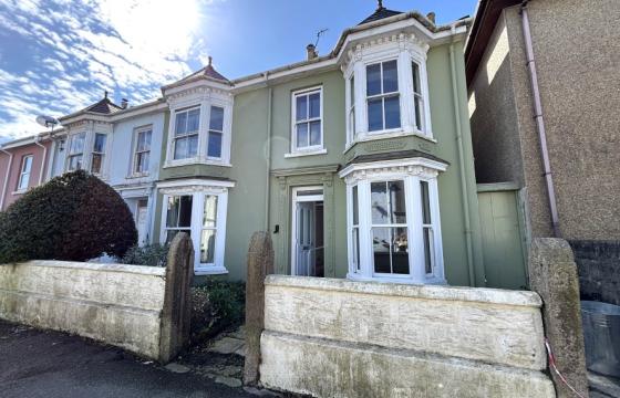 The property requires modernisation in Camborne photo