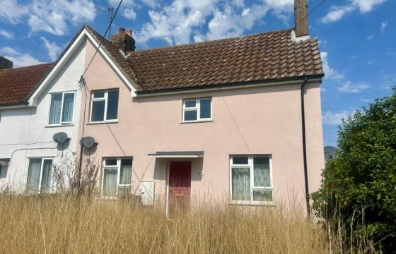 Property requiring full refurbishment in Woodbridge photo