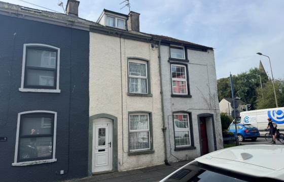 Terraced Property in need of refurbishment in Ulverston photo