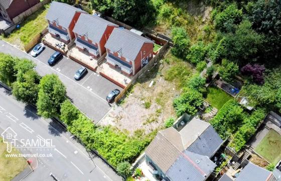 BUILDING PLOT IN Mountain Ash photo