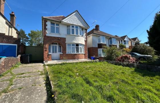 Property for modernisation in Poole photo