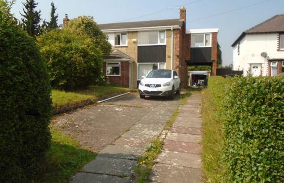Property for modernisation in Neston photo