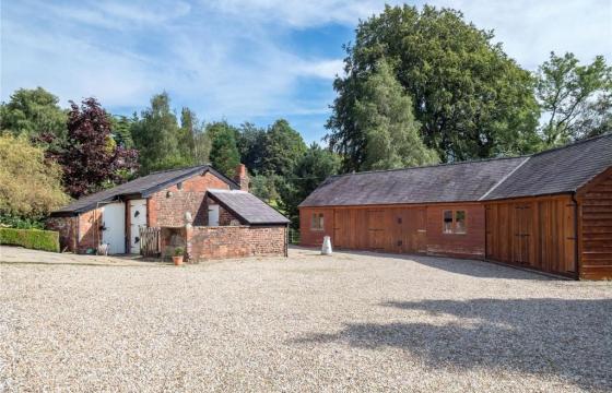 Conversion for sale in Mottram St Andrew photo