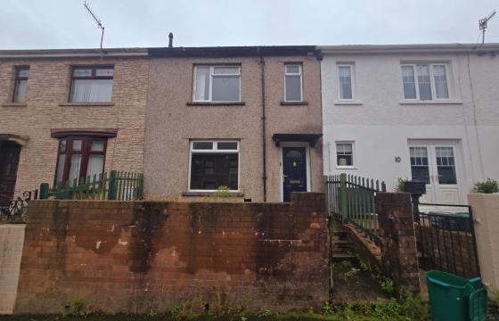 Property to renovate in Tonypandy photo