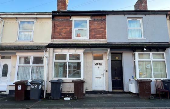 The property is in need of modernisation in Wolverhampton photo