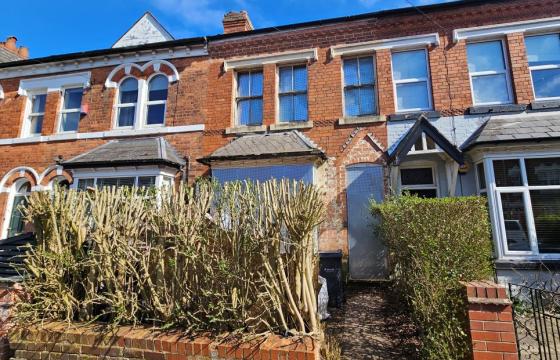 The property requires refurbishment in Smethwick photo