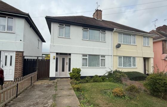 House requires some refurbishment in Southend-on-Sea photo