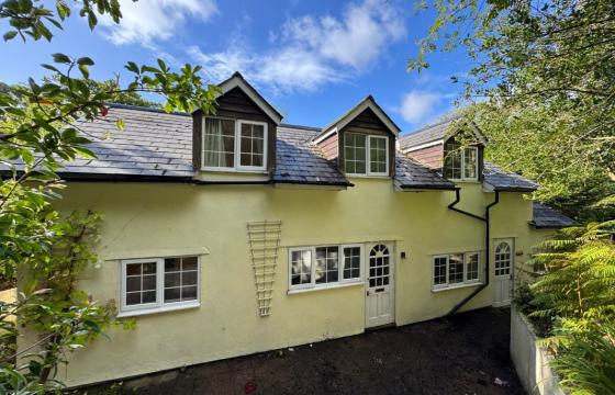 Opportunity to renovate in Honiton photo