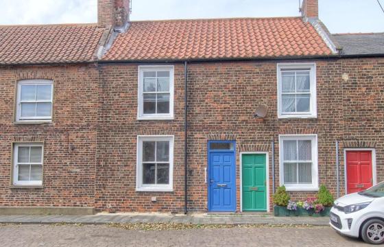 Quaint terrace property for improvement in Greatham photo
