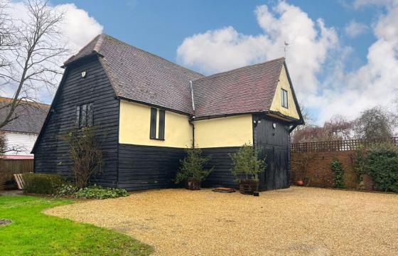Essex barn in Dunmow photo