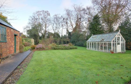 Redevelopment opportunity in Cottingham photo