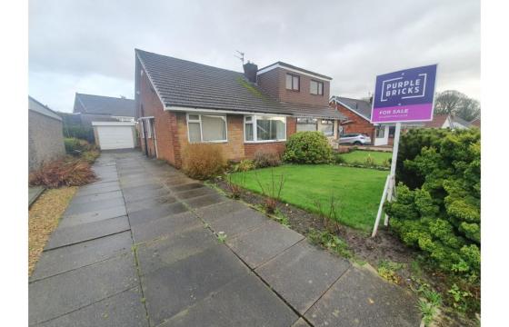 Property for modernisation in Bolton photo