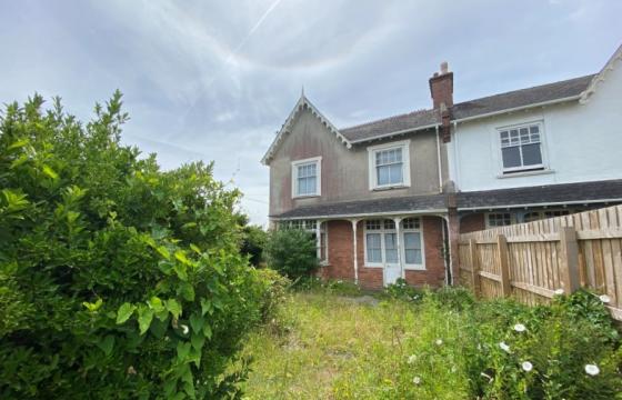 Property requiring modernisation in Torquay photo