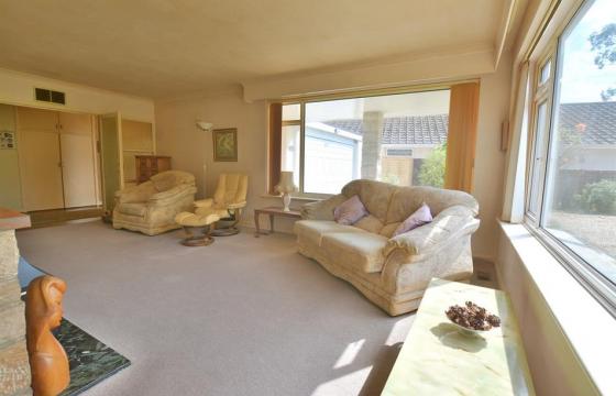 Under Offer, Property for refurbishment in Ferndown photo