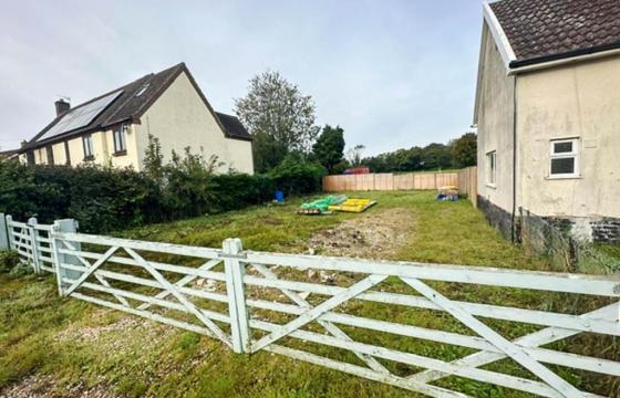 Land for sale in Thompson photo