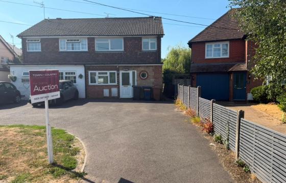 Fabulous Refurbishment Opportunity in Cranleigh photo