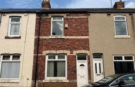 Property in need of refurbishment in Cleveland photo