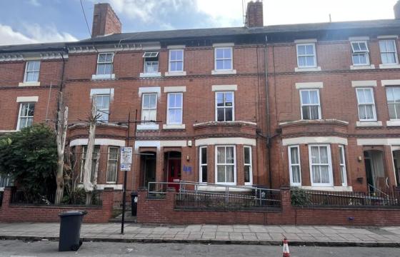 Requires modernisation in Leicester photo