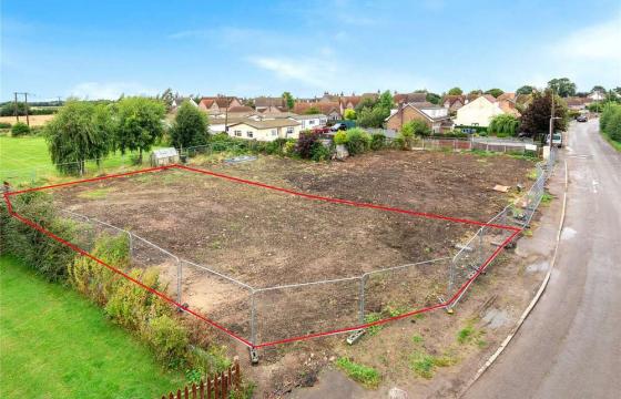 Land for sale in Saxilby photo