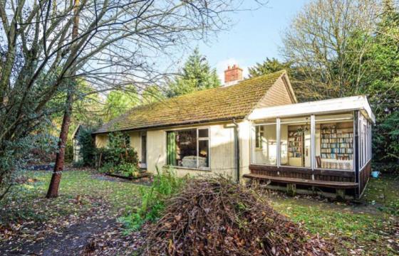 Under Offer, Modernisation in Bucknell photo