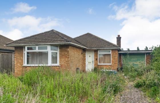 The property requires a program of refurbishment in Kidlington photo
