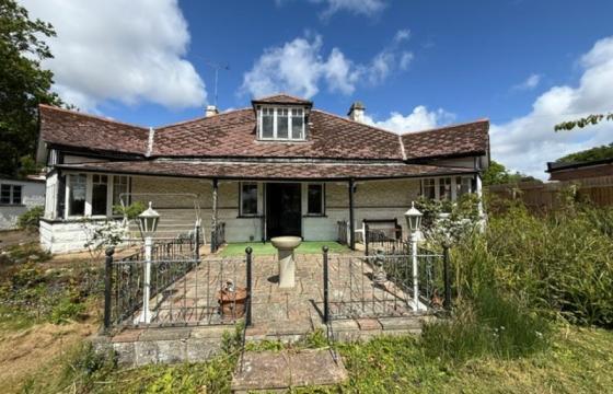 Bungalow requiring modernisation in Norwich photo