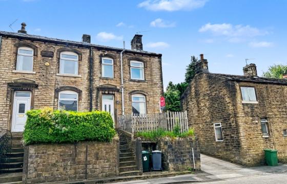 Property in need of some renovation in Huddersfield photo