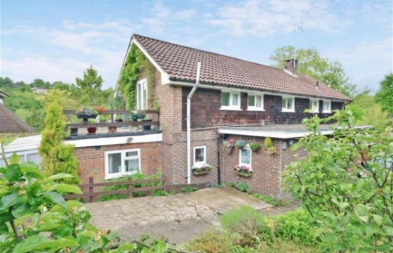 Property for refurbishment in Berkhamsted photo